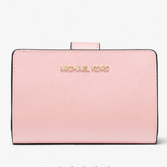NWT Michael Kors bifold zip wallet light blush pink leather - Picture 1 of 5